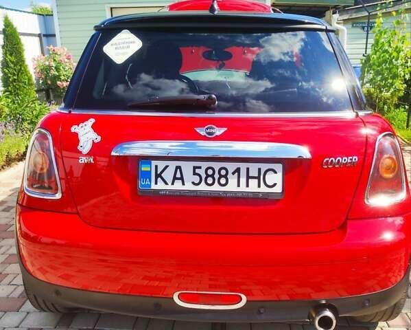 Красный Мини Hatch, объемом двигателя 1.6 л и пробегом 198 тыс. км за 5600 $, фото 3 на Automoto.ua