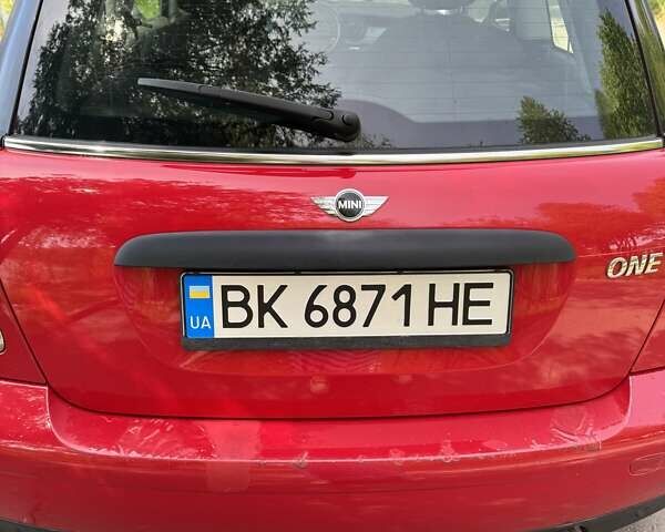 Красный Мини Hatch, объемом двигателя 1.4 л и пробегом 224 тыс. км за 5300 $, фото 12 на Automoto.ua
