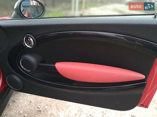 Красный Мини Hatch, объемом двигателя 1.6 л и пробегом 154 тыс. км за 7800 $, фото 23 на Automoto.ua