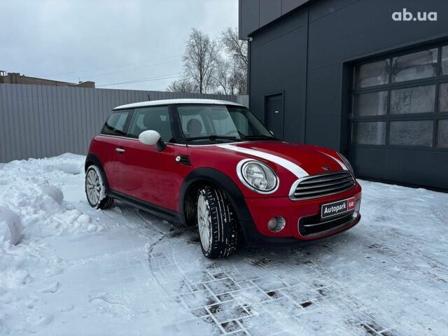 Красный Мини Hatch, объемом двигателя 1.6 л и пробегом 159 тыс. км за 7990 $, фото 6 на Automoto.ua