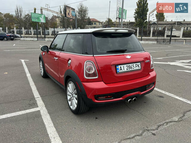 Красный Мини Hatch, объемом двигателя 1.6 л и пробегом 235 тыс. км за 7500 $, фото 3 на Automoto.ua