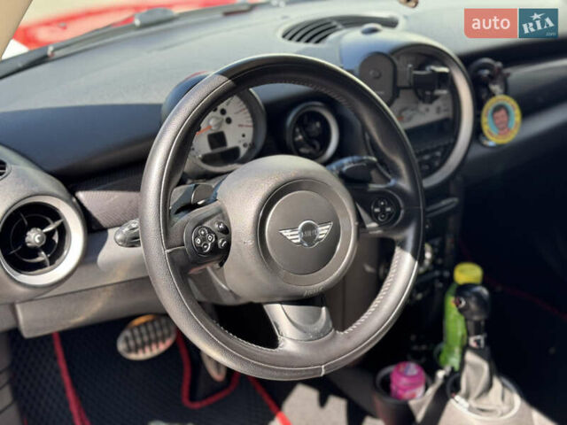 Красный Мини Hatch, объемом двигателя 1.6 л и пробегом 191 тыс. км за 7250 $, фото 13 на Automoto.ua
