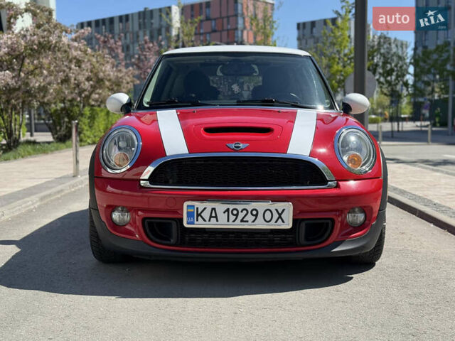 Красный Мини Hatch, объемом двигателя 1.6 л и пробегом 191 тыс. км за 7250 $, фото 3 на Automoto.ua