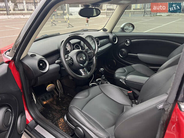 Красный Мини Hatch, объемом двигателя 1.6 л и пробегом 235 тыс. км за 7500 $, фото 11 на Automoto.ua