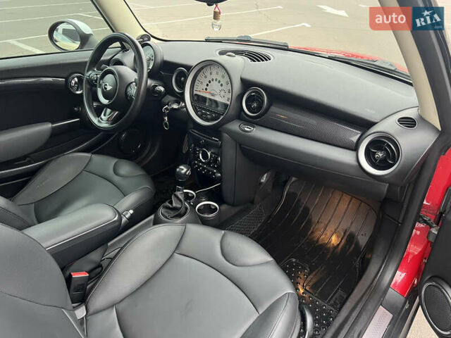 Красный Мини Hatch, объемом двигателя 1.6 л и пробегом 235 тыс. км за 7500 $, фото 14 на Automoto.ua