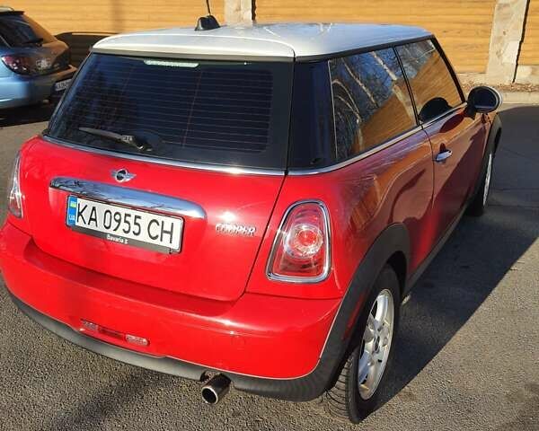 Красный Мини Hatch, объемом двигателя 1.6 л и пробегом 231 тыс. км за 8200 $, фото 12 на Automoto.ua