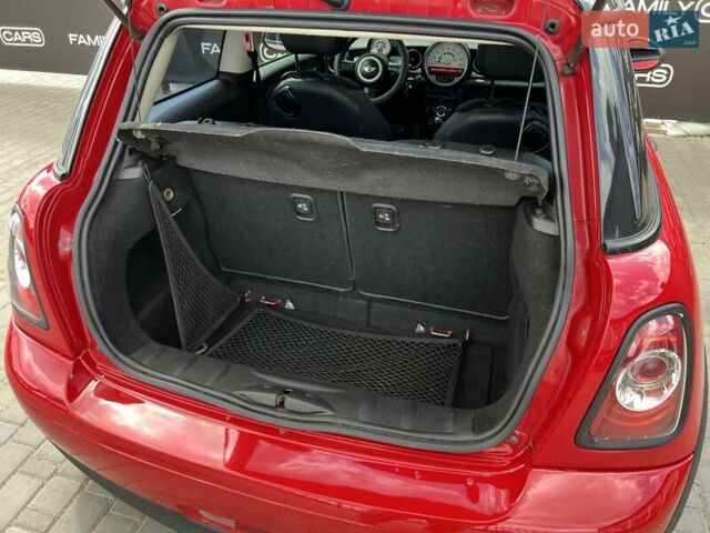 Красный Мини Hatch, объемом двигателя 1.6 л и пробегом 121 тыс. км за 8000 $, фото 13 на Automoto.ua