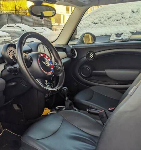 Красный Мини Hatch, объемом двигателя 1.6 л и пробегом 180 тыс. км за 7300 $, фото 18 на Automoto.ua