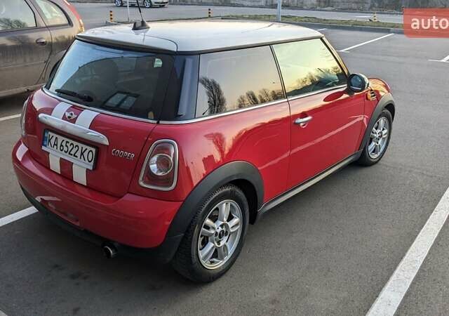 Красный Мини Hatch, объемом двигателя 1.6 л и пробегом 180 тыс. км за 7300 $, фото 12 на Automoto.ua
