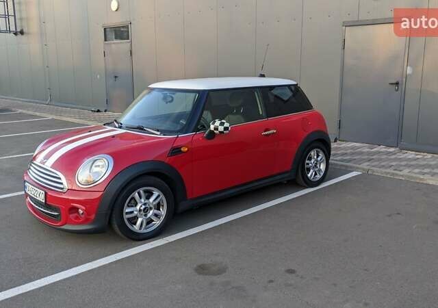 Красный Мини Hatch, объемом двигателя 1.6 л и пробегом 180 тыс. км за 7300 $, фото 7 на Automoto.ua