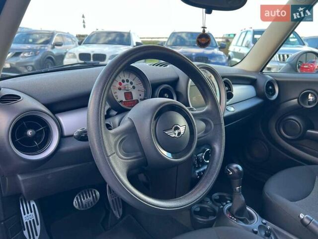 Мини Hatch 2013 в Львове на Automoto.ua Красный Мини Hatch, объемом двигателя 1.6 л и пробегом 55 тыс. км за 9490 $, фото 16 на Automoto.ua