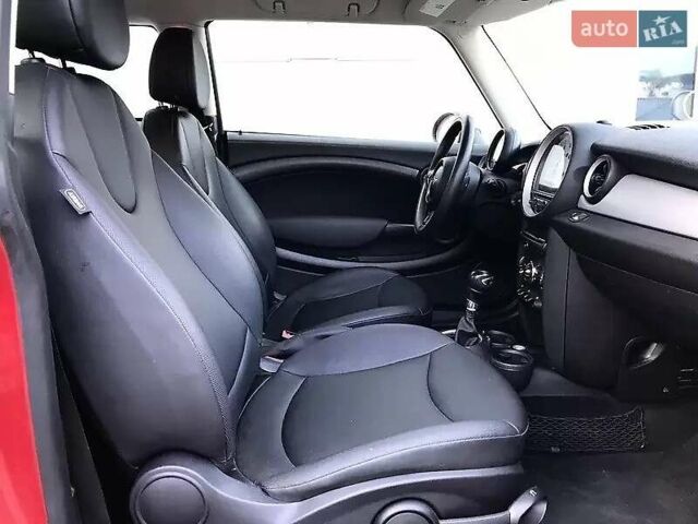 Красный Мини Hatch, объемом двигателя 1.6 л и пробегом 150 тыс. км за 6200 $, фото 4 на Automoto.ua