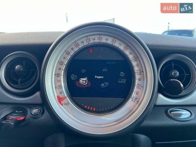 Мини Hatch 2013 в Львове на Automoto.ua Красный Мини Hatch, объемом двигателя 1.6 л и пробегом 55 тыс. км за 9490 $, фото 24 на Automoto.ua