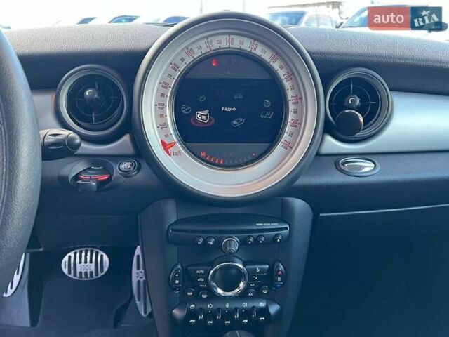 Мини Hatch 2013 в Львове на Automoto.ua Красный Мини Hatch, объемом двигателя 1.6 л и пробегом 55 тыс. км за 9490 $, фото 22 на Automoto.ua