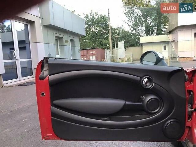 Красный Мини Hatch, объемом двигателя 1.6 л и пробегом 150 тыс. км за 6200 $, фото 3 на Automoto.ua