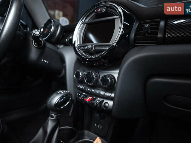 Красный Мини Hatch, объемом двигателя 2 л и пробегом 91 тыс. км за 14900 $, фото 12 на Automoto.ua