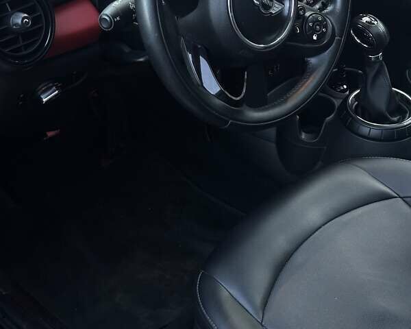 Красный Мини Hatch, объемом двигателя 1.5 л и пробегом 144 тыс. км за 11500 $, фото 14 на Automoto.ua