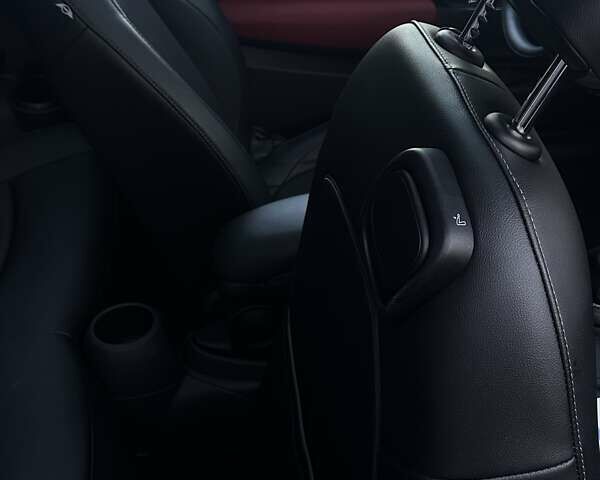 Красный Мини Hatch, объемом двигателя 1.5 л и пробегом 144 тыс. км за 11500 $, фото 8 на Automoto.ua