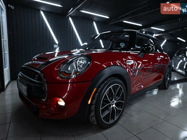 Красный Мини Hatch, объемом двигателя 2 л и пробегом 91 тыс. км за 14900 $, фото 6 на Automoto.ua