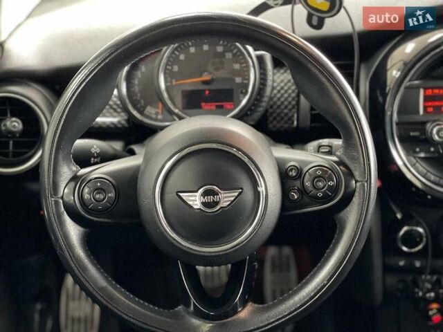Красный Мини Hatch, объемом двигателя 2 л и пробегом 130 тыс. км за 11490 $, фото 21 на Automoto.ua