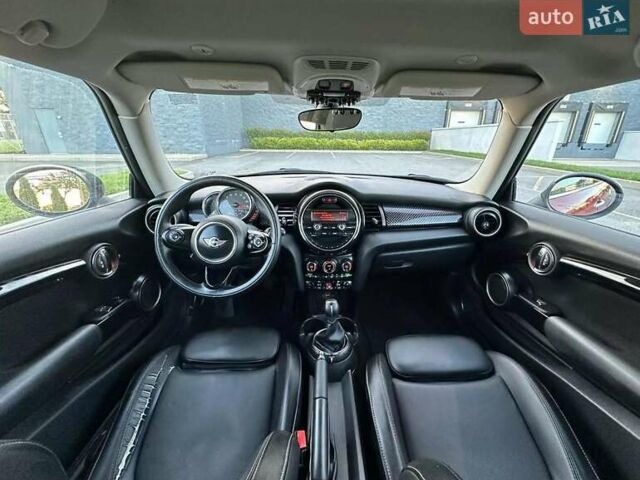 Красный Мини Hatch, объемом двигателя 2 л и пробегом 150 тыс. км за 2950 $, фото 12 на Automoto.ua