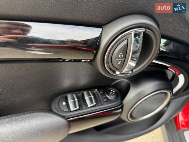 Красный Мини Hatch, объемом двигателя 2 л и пробегом 130 тыс. км за 10990 $, фото 17 на Automoto.ua
