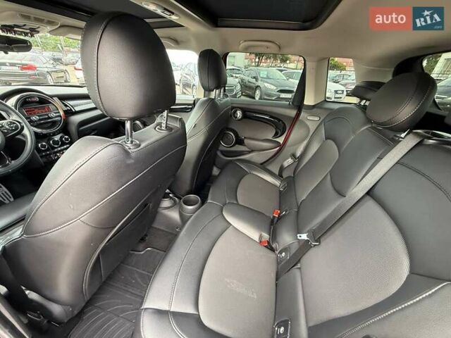 Красный Мини Hatch, объемом двигателя 2 л и пробегом 130 тыс. км за 10990 $, фото 32 на Automoto.ua