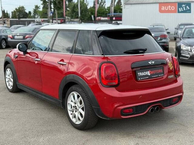 Красный Мини Hatch, объемом двигателя 2 л и пробегом 130 тыс. км за 10990 $, фото 5 на Automoto.ua
