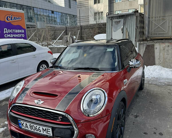 Красный Мини Hatch, объемом двигателя 2 л и пробегом 98 тыс. км за 16500 $, фото 1 на Automoto.ua