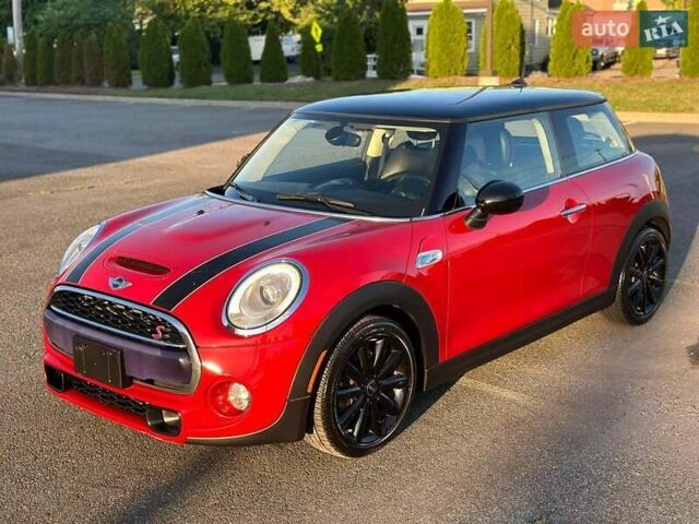 Красный Мини Hatch, объемом двигателя 2 л и пробегом 150 тыс. км за 2950 $, фото 7 на Automoto.ua