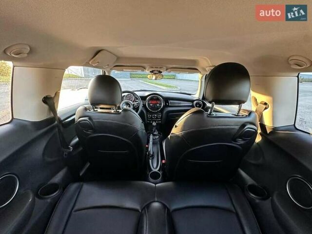 Красный Мини Hatch, объемом двигателя 2 л и пробегом 150 тыс. км за 2950 $, фото 15 на Automoto.ua