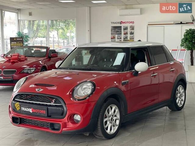 Красный Мини Hatch, объемом двигателя 2 л и пробегом 130 тыс. км за 11490 $, фото 5 на Automoto.ua