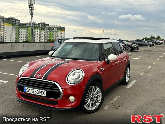 Красный Мини Hatch, объемом двигателя 1.5 л и пробегом 0 тыс. км за 15900 $, фото 6 на Automoto.ua