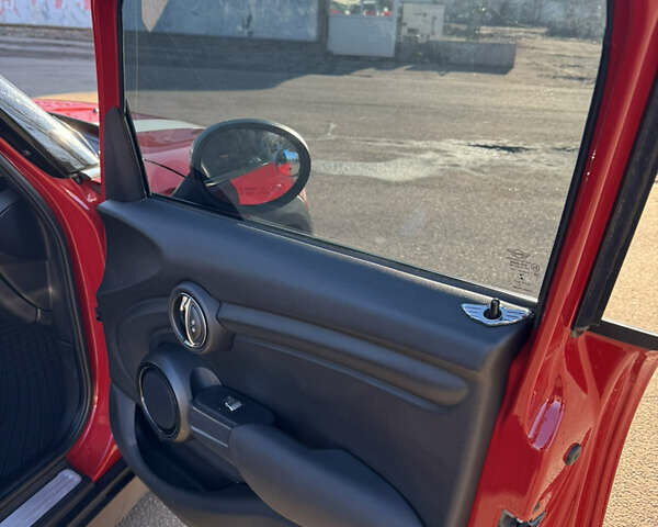 Червоний Міні Hatch, об'ємом двигуна 1.5 л та пробігом 122 тис. км за 12100 $, фото 9 на Automoto.ua
