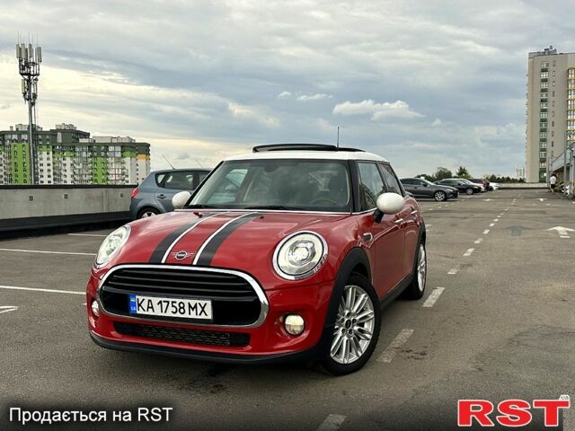 Красный Мини Hatch, объемом двигателя 1.5 л и пробегом 0 тыс. км за 15900 $, фото 5 на Automoto.ua