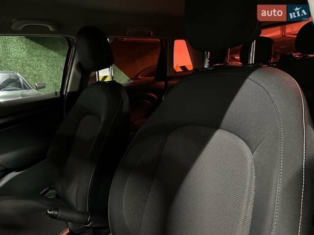 Червоний Міні Hatch, об'ємом двигуна 1.2 л та пробігом 87 тис. км за 7900 $, фото 19 на Automoto.ua