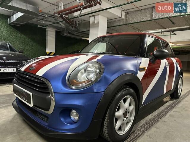 Красный Мини Hatch, объемом двигателя 1.2 л и пробегом 87 тыс. км за 7900 $, фото 4 на Automoto.ua