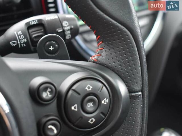Красный Мини Hatch, объемом двигателя 2 л и пробегом 77 тыс. км за 19600 $, фото 7 на Automoto.ua