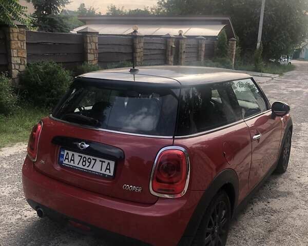 Красный Мини Hatch, объемом двигателя 1.5 л и пробегом 60 тыс. км за 15900 $, фото 2 на Automoto.ua