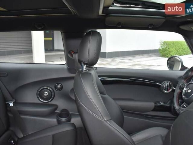 Красный Мини Hatch, объемом двигателя 2 л и пробегом 77 тыс. км за 19600 $, фото 10 на Automoto.ua