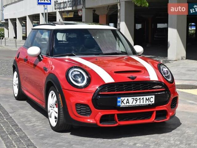 Красный Мини Hatch, объемом двигателя 2 л и пробегом 77 тыс. км за 19600 $, фото 1 на Automoto.ua
