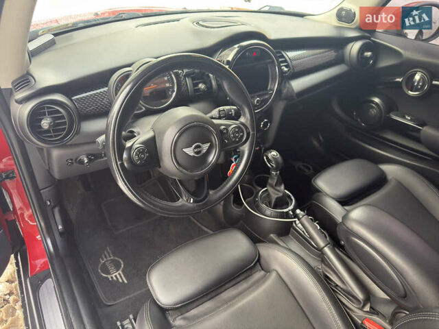 Красный Мини Hatch, объемом двигателя 2 л и пробегом 192 тыс. км за 13000 $, фото 7 на Automoto.ua