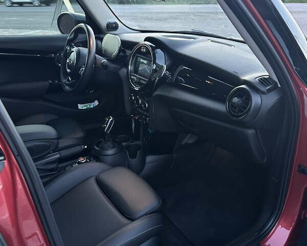 Красный Мини Hatch, объемом двигателя 2 л и пробегом 56 тыс. км за 25500 $, фото 16 на Automoto.ua
