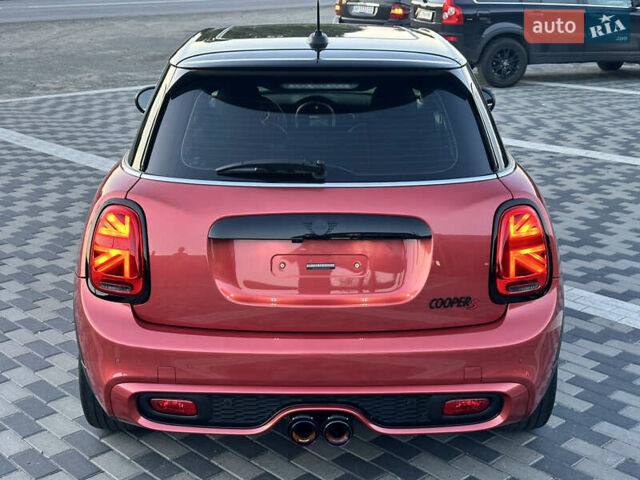 Красный Мини Hatch, объемом двигателя 2 л и пробегом 56 тыс. км за 25500 $, фото 9 на Automoto.ua