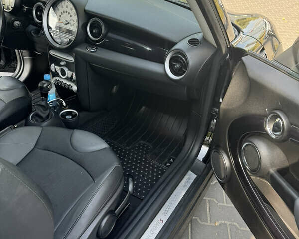 Мини Hatch, объемом двигателя 1.6 л и пробегом 244 тыс. км за 8500 $, фото 4 на Automoto.ua