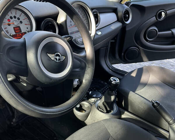 Мини Hatch, объемом двигателя 1.6 л и пробегом 235 тыс. км за 6000 $, фото 8 на Automoto.ua