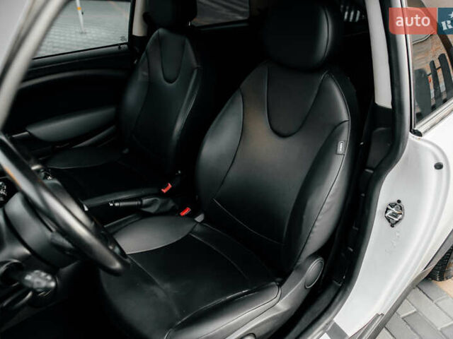 Мини Hatch, объемом двигателя 1.6 л и пробегом 243 тыс. км за 7500 $, фото 11 на Automoto.ua