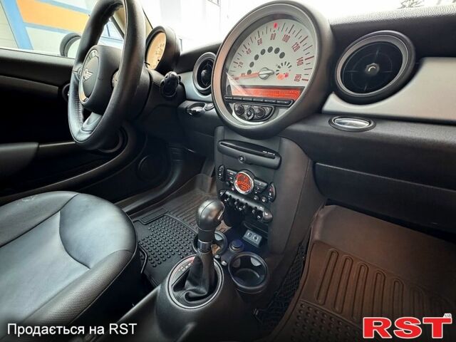 Мини Hatch, объемом двигателя 1.6 л и пробегом 83 тыс. км за 9500 $, фото 3 на Automoto.ua