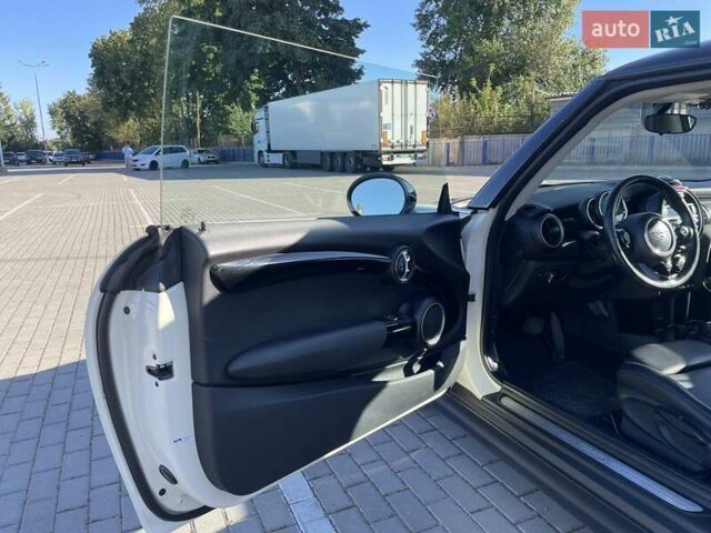 Мини Hatch, объемом двигателя 2 л и пробегом 171 тыс. км за 11200 $, фото 10 на Automoto.ua
