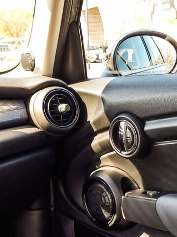 Мини Hatch, объемом двигателя 1.5 л и пробегом 150 тыс. км за 12500 $, фото 7 на Automoto.ua